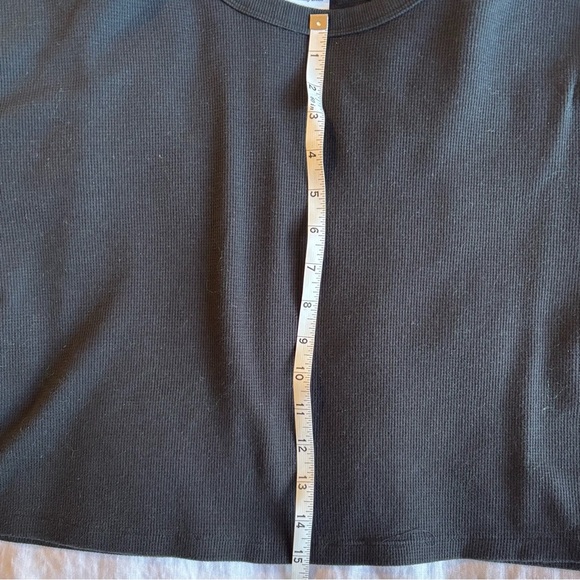 Sunday Best black waffle knit crop top medium - Picture 5 of 6
